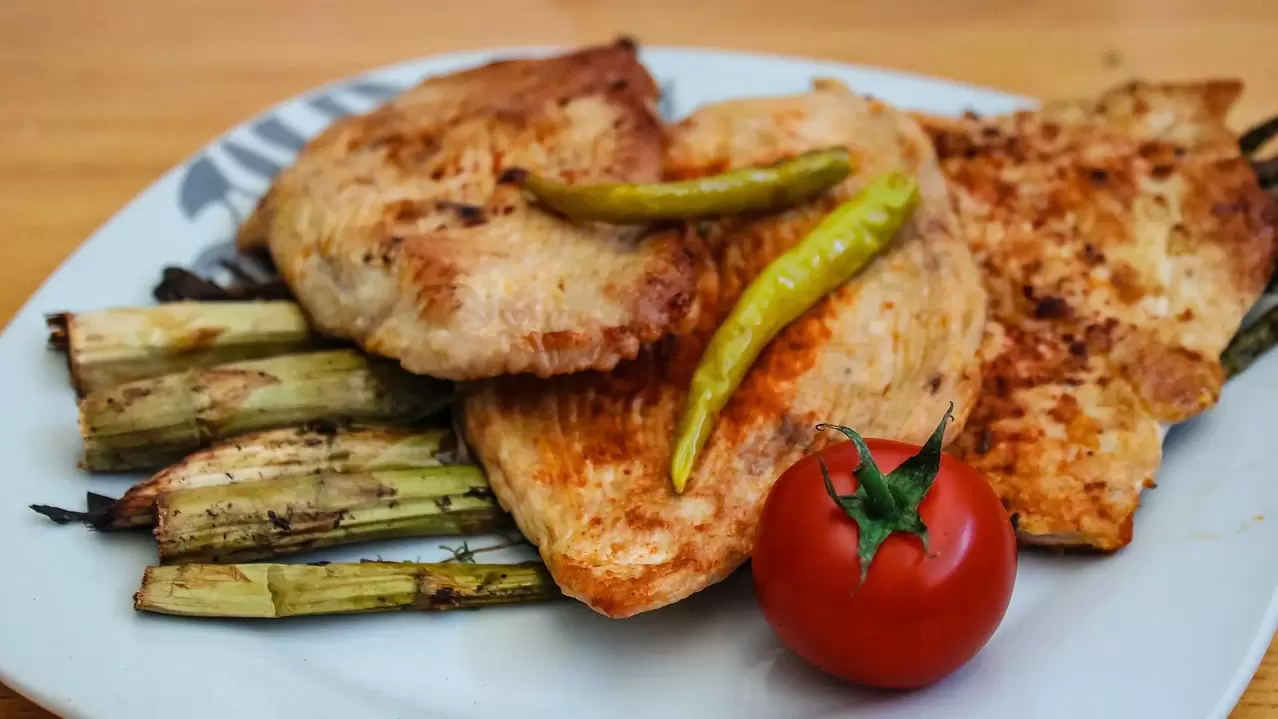 comer proteína em uma dieta